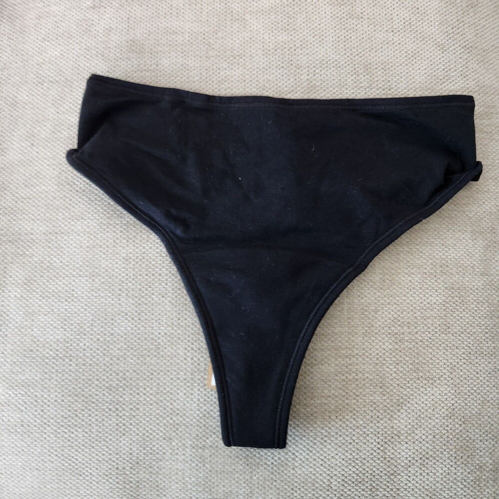 Skims‎ XS Obsidian Period Panties Thong NWT